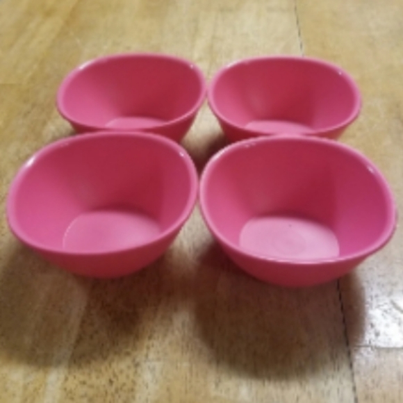 Tupperware 4 x Legacy Soup or Cereal Serving 1.75C bowls New - Pretty Pink Punch - Picture 9 of 16